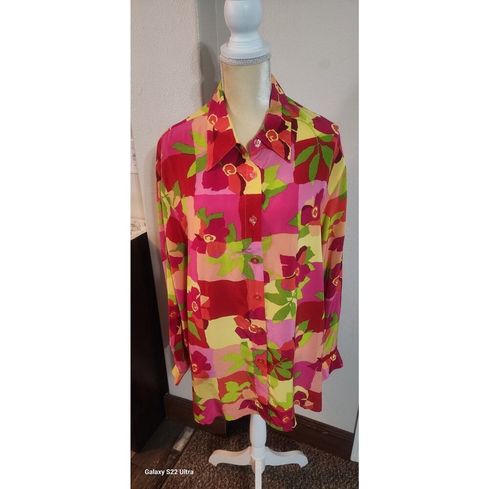 Diane Von Furstenberg Silk Satin Floral Collared Button Front Blouse Size L